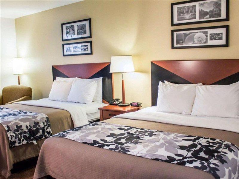 Quality Inn & Suites Chambersburg Exterior photo